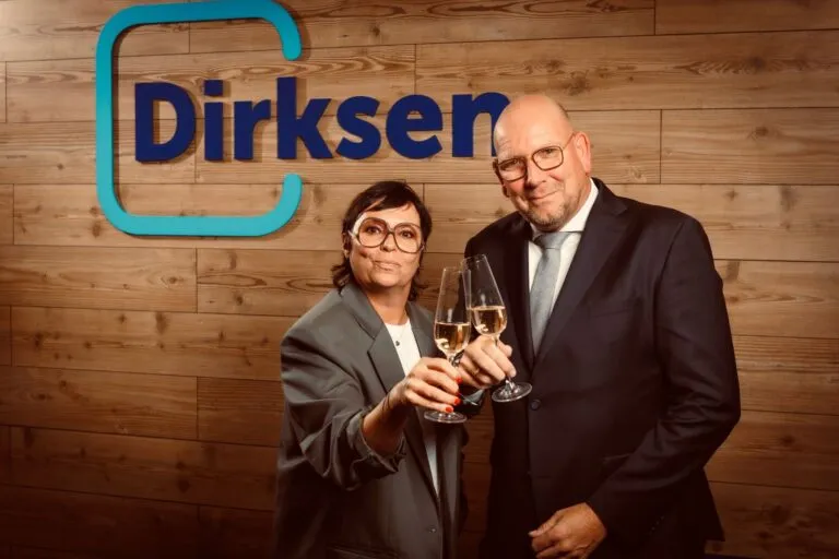Proost op samenwerking Dyanne Beekman en Alex Postma van Dirksen Bedrijfskleding